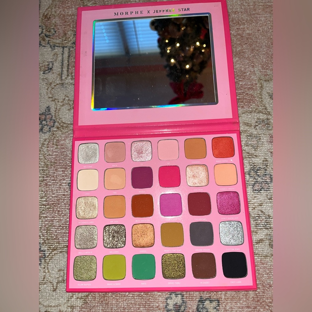 Jeffree Star Morphe eyeshadow palette